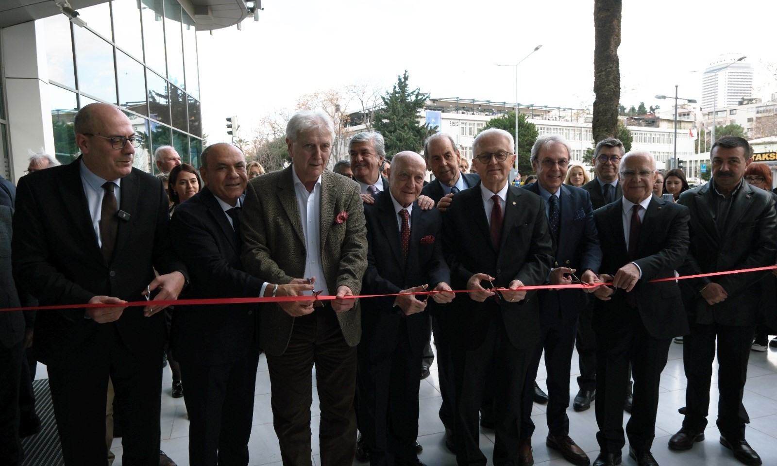 Fotoğraflarla Cumhuriyetin Sergisi Kapak